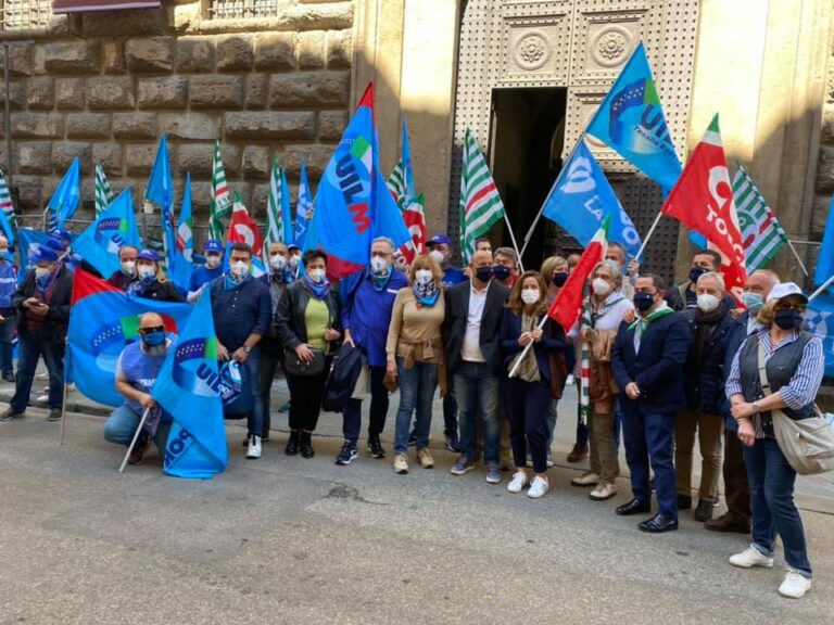 Sicurezza sul lavoro. Sindacati in piazza a Firenze. In Toscana già 14 morti nel 2021