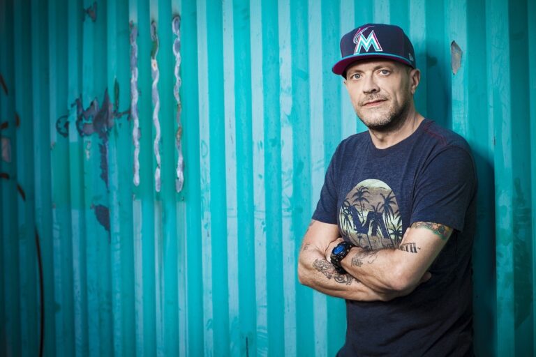 Max90 Live, Max Pezzali in concerto a Pistoia con i suoi grandi successi degli anni ’90