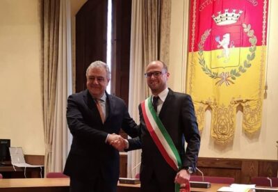 Lettera anonima con insulti e minacce all’ex sindaco di San Gimignano. La condanna del primo cittadino Marrucci