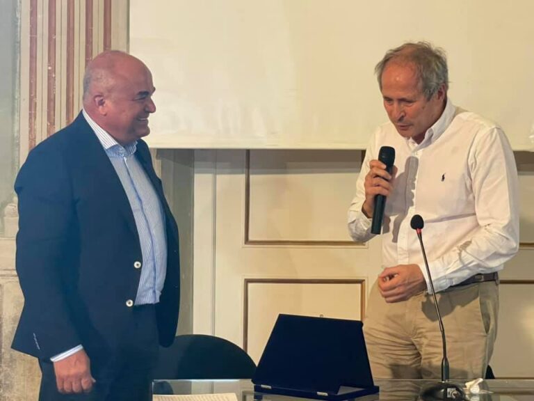 Lucc@ in mente, premio alla carriera per il virologo Crisanti