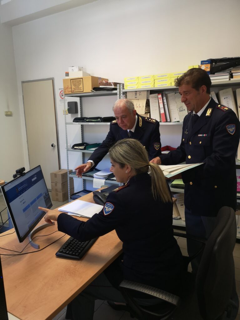 Bonus cultura sottratti con frode informatica, 18 studenti raggirati a Siena