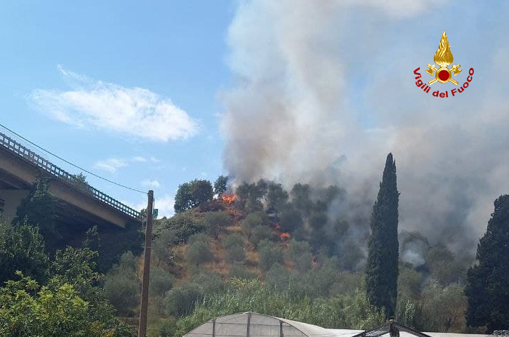 Divieto di abbruciamenti, proroga fino al 15 settembre