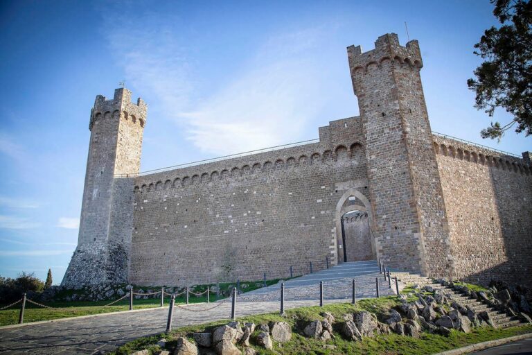 Finanziato il recupero di 32 edifici storici e di pregio. Dalla Fortezza di Montalcino a Villa La Magia di Quarrata, tutti gli interventi