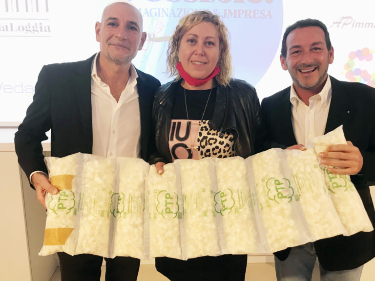 Imballaggi fatti di pop corn, start up vince il premio di Cna Firenze