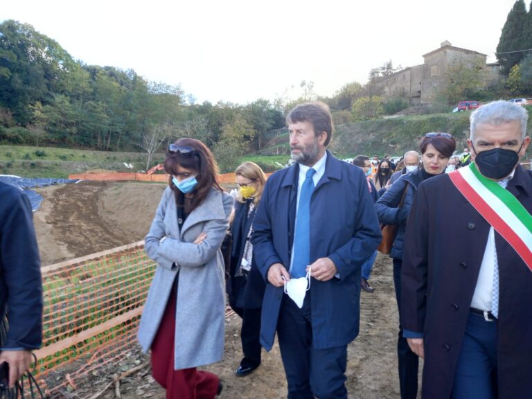 Il Ministro Franceschini a Volterra: «Presto buone notizie per fondi straordinari per l’anfiteatro»