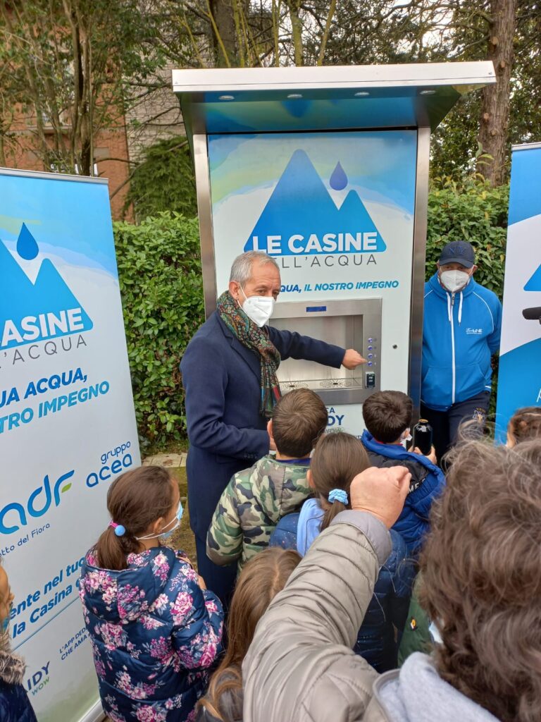 A Pienza taglio del nastro per la casina dell’acqua di AdF