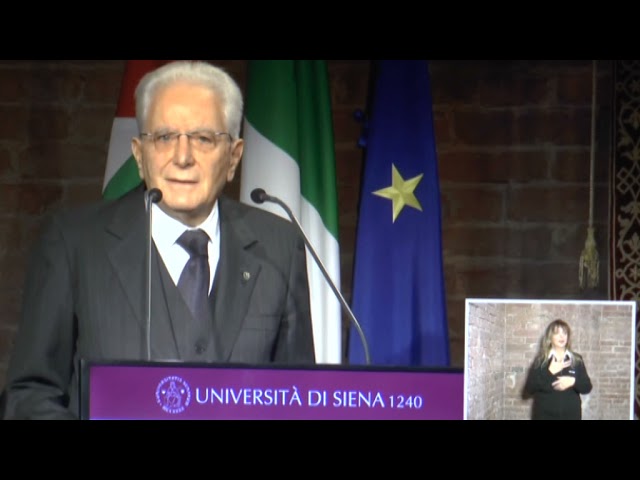 Mattarella a Siena città dei vaccini: «Affidiamoci alla scienza»