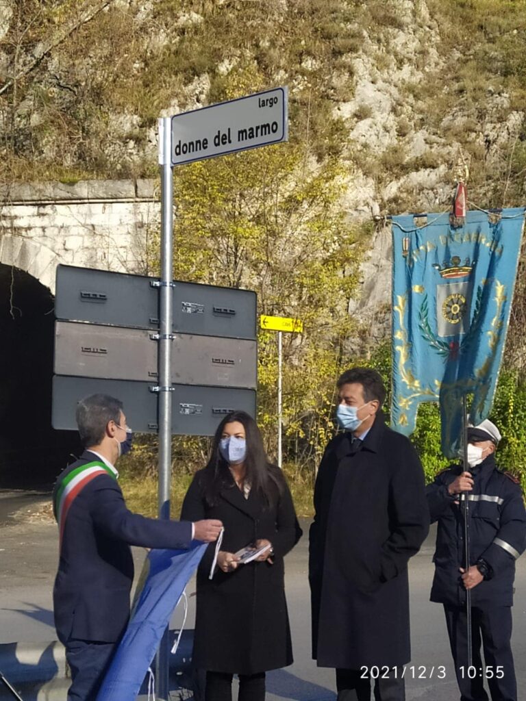 Donne del marmo, l’omaggio di Carrara con l’intitolazione di un largo