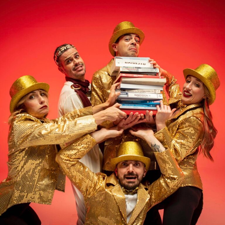 Lorenzo Baglioni aiuta gli studenti a scegliere le scuole superiori con il musical dell’orientamento scolastico