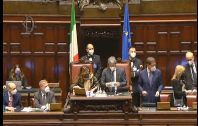 Quirinale, 527 schede bianche. Si va alla terza votazione