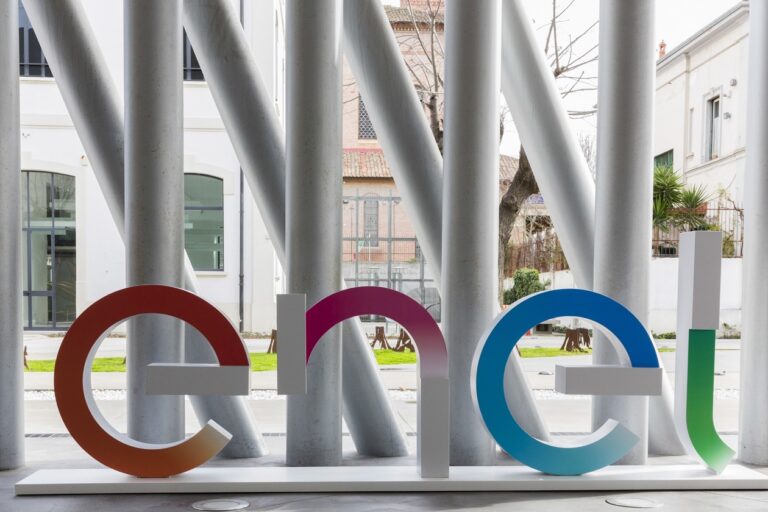 Accordo Enel consumatori. Possibilità di rateizzare luce e gas fino a 12 mesi