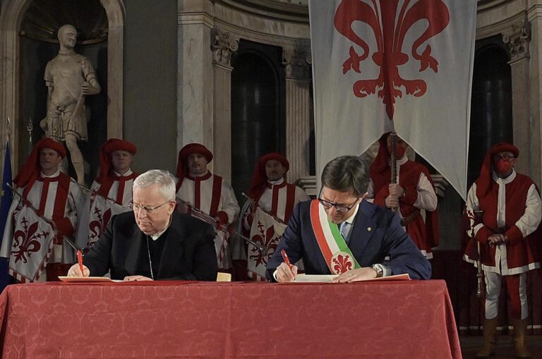Vescovi e sindaci firmano la Carta di Firenze. Dialogo interreligioso, sviluppo economico e sociale sostenibili