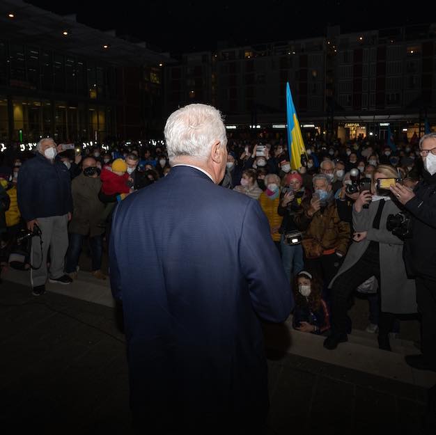 Pace in Ucraina. In centinaia alla manifestazione di regione e comuni
