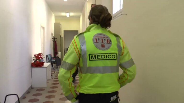 Parto eccezionale. Bimba nasce in ambulanza, sta bene