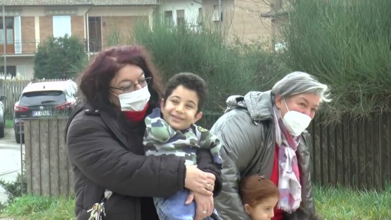 Mustafà e il suo primo giorno fuori da casa. I dolci sono buonissimi
