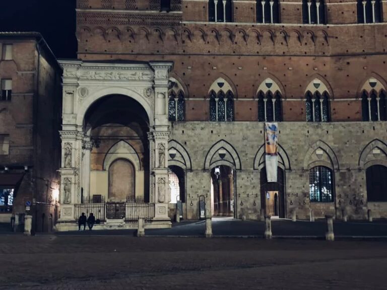 Opera lirica, cinema, danza e musica sinfonica. Sboccia l’Estate sotto il cielo di Piazza del Campo