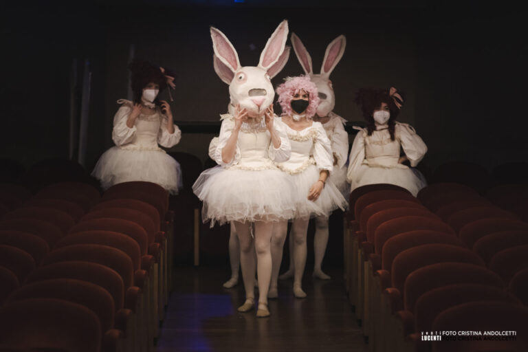 Ort per tutti, Venti Lucenti ci porta nel mondo delle meraviglie di ‘Alice’