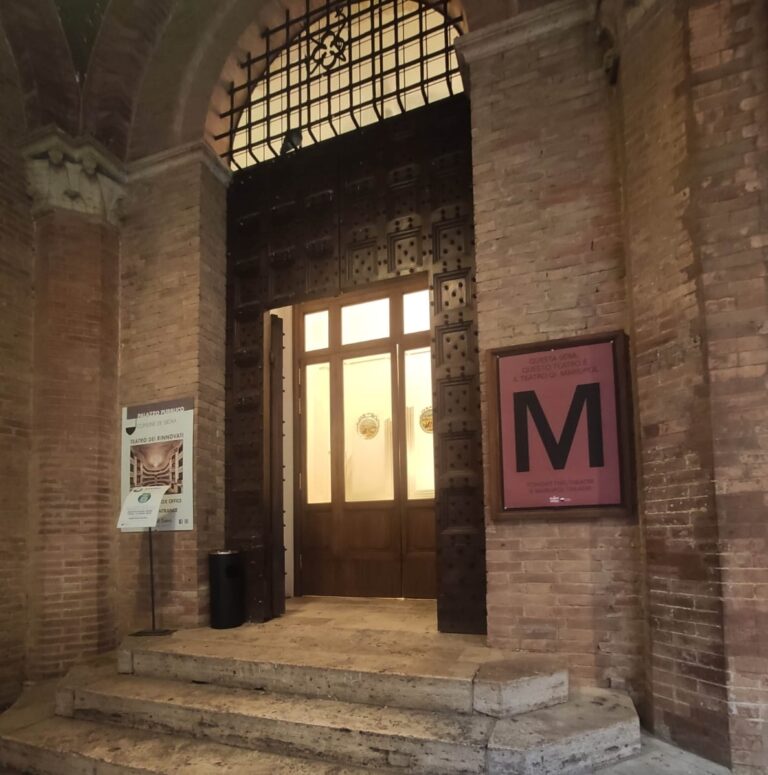 M come Mariupol. I teatri di Siena nel ricordo del bombardamento