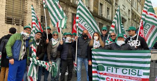Moby, sit in dei sindacati. Primo risultato: senza l’accordo, il ministero si impegna