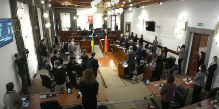 Bilancio, l’assenza di Italia Viva fa saltare il voto in commissione. Le opposizioni: “Ennesimo schiaffo a Giani”