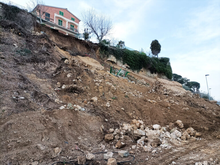 Frana nelle mura di Montepulciano, Italia Nostra attacca: “Situazione critica”
