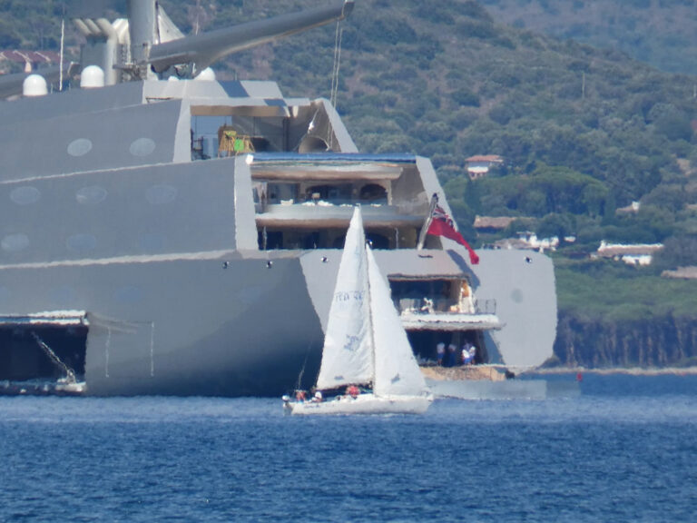 Congelato lo yacht Scheherazade. Il ministro Franco firma il decreto