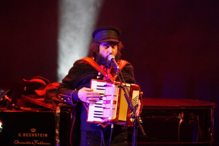 La musica di Capossela e la ricerca di Punzo, Volterra è capitale della cultura