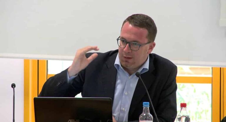 Revocati fondi per quasi 5 mila opere pubbliche, Bussone (Uncem): “Comuni tartassati dalla burocrazia”