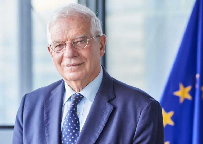 Ucraina, Borrell: Fare presto per fermare l’importazione di petrolio dalla Russia