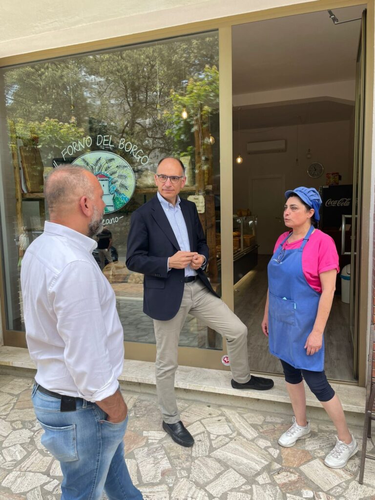 Tour elettorale per Letta, tra amministrative e infrastrutture: “A Siena il nome a settembre, la sede dell’alta velocità non è la priorità”
