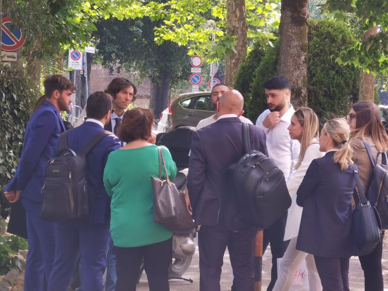 Presunto stupro di gruppo a Siena, nuova udienza il 5 luglio. Si decide l’iter