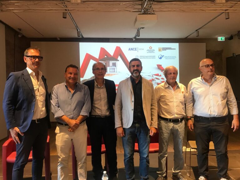 Superbonus, Fraccaro a costruttori: misure urgenti per sbloccare credito d’imposta