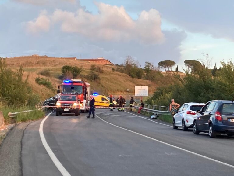Incidente stradale lungo la Cassia, muore un uomo