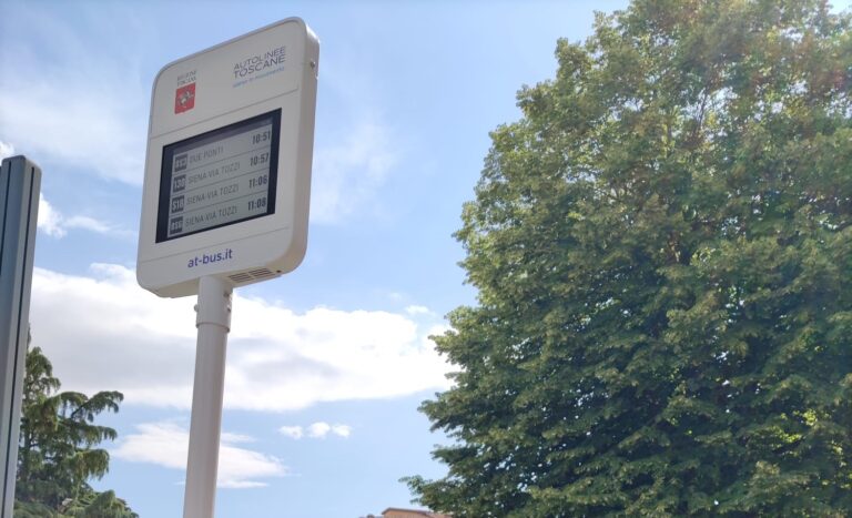 La palina del bus diventa intelligente. In Toscana pronti 1013 nuovi display