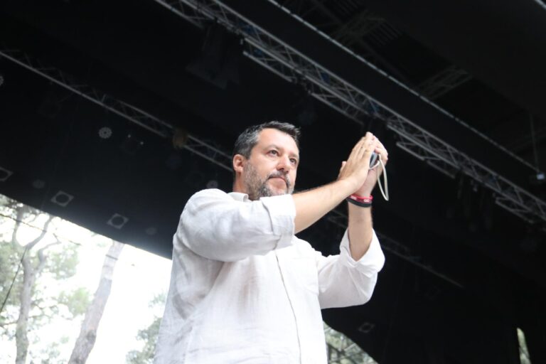 Mps, la soddisfazione di Salvini: “Contento del ruolo della banca”