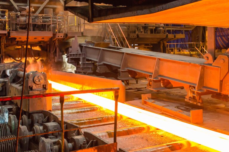 Acciaio: produzione e prezzi in calo. L’output è sceso del 4% nel primo semestre