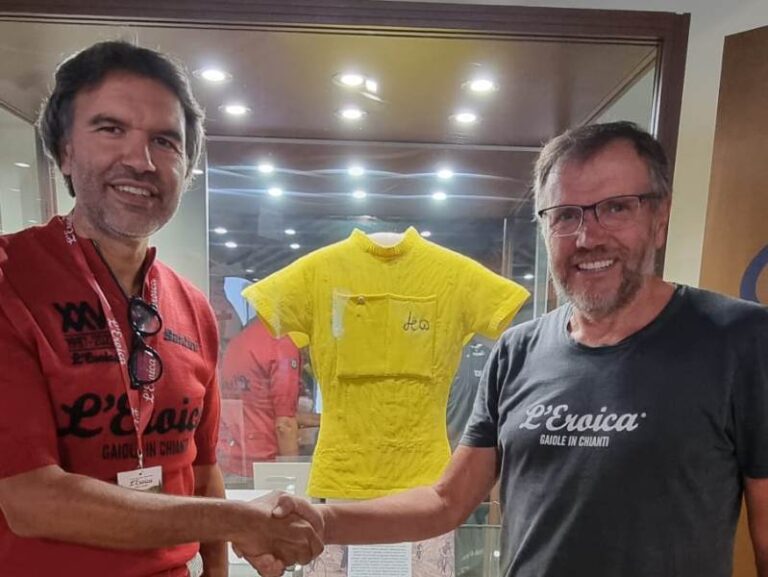Restaurata la maglia gialla di Bartali del Tour del ’48