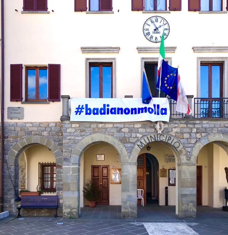 Caro bollette, il comune spegne i lampioni. Ronde dei carabinieri per la sicurezza notturna