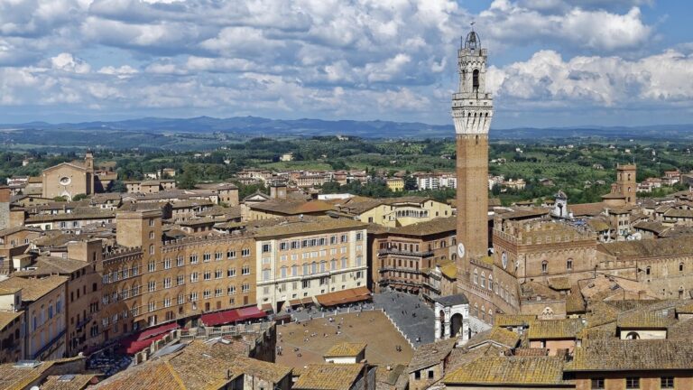 Musei in Toscana, Siena fanalino di coda per ingressi e visitatori. Torre del Mangia, Santa Maria della Scala e Civico non attraggono più