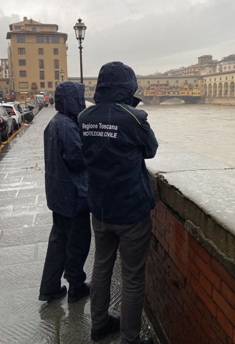 Maltempo, Arno: a Firenze prevista l’ondata di piena entro le 19