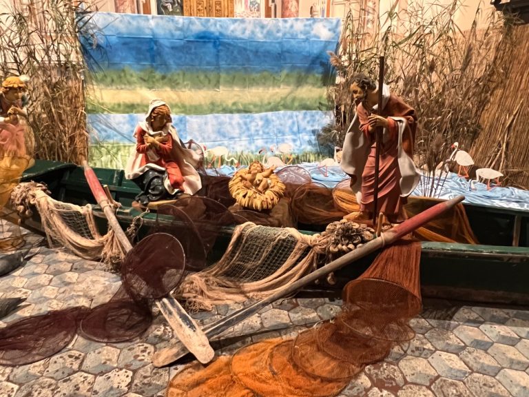 Il presepe del Duomo di Orbetello in laguna
