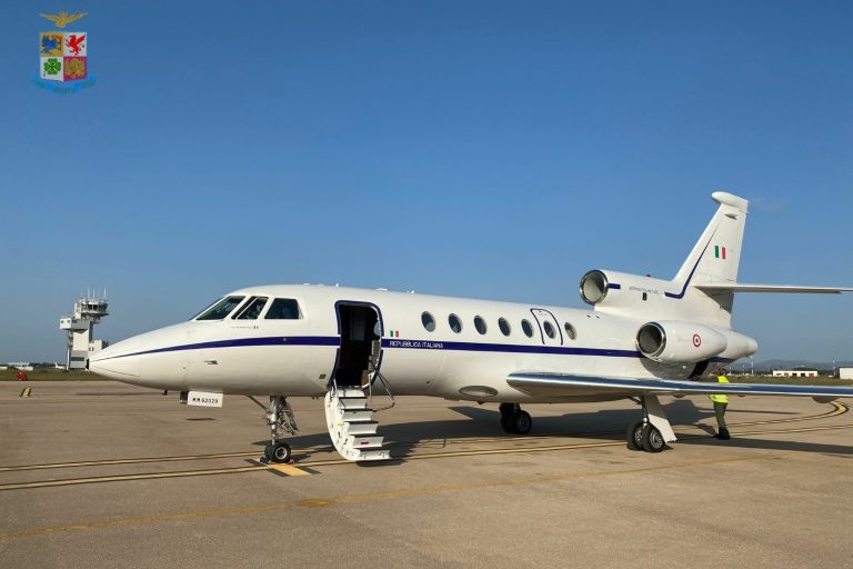 Volo sanitario d’emergenza dell’Aeronautica Elmas Pisa per salvare la vita a una bimba di tre mesi