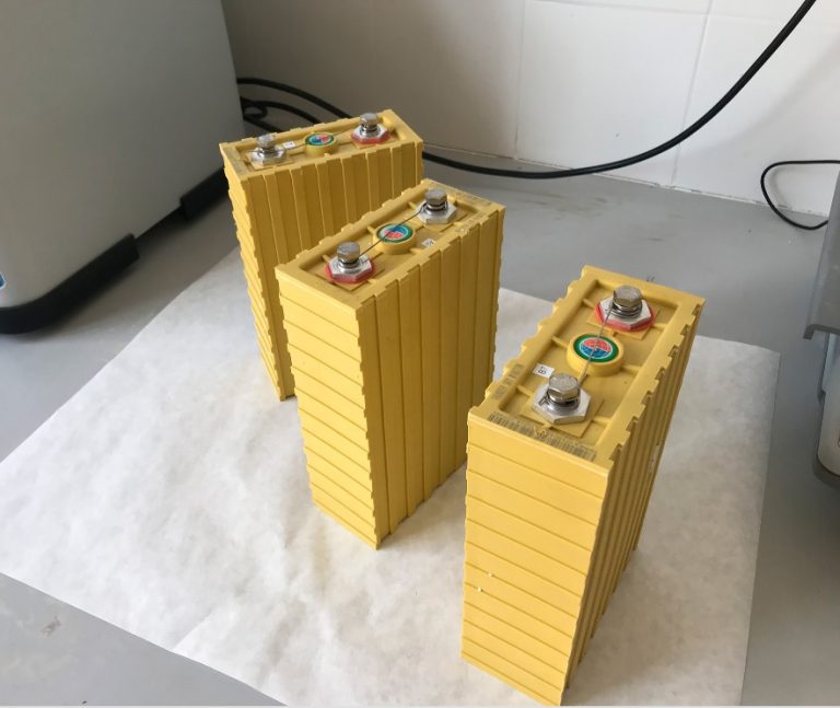 Batterie al litio a fine vita. Un processo a basso costo per estrarre e recuperare le materie prime critiche
