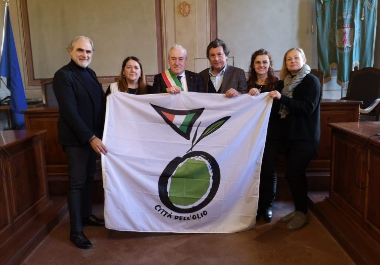 Monte San Savino è Città dell’Olio. La Toscana raggiunge la vetta con il maggior numero di soci