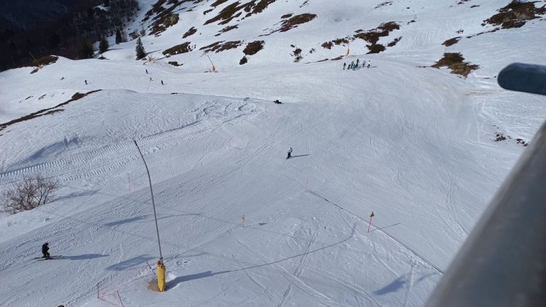 Maltempo in Toscana, mezzo metro di neve sull’Abetone