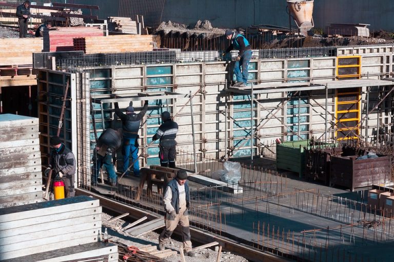 A Firenze un’impresa su 2 è guidata da stranieri: +29,6% in 9 anni. Commercio e costruzioni i settori più gettonati