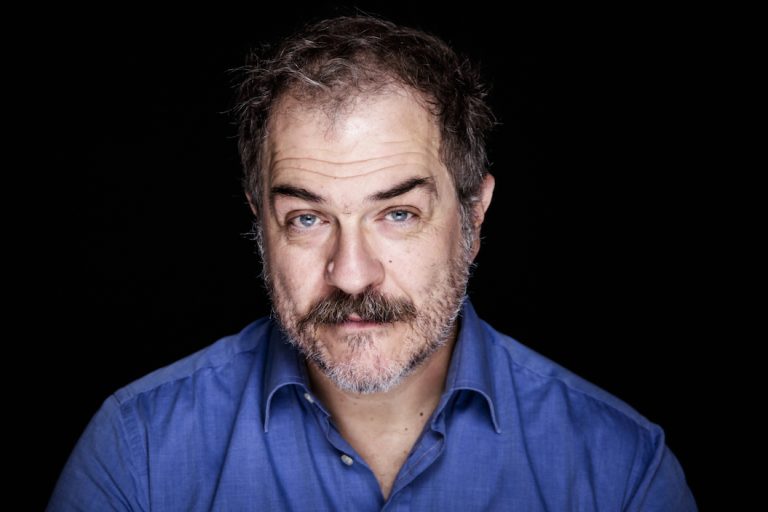 Pojana e i suoi fratelli. Andrea Pennacchi dal palco di “Propaganda Live” al Teatro Corsini