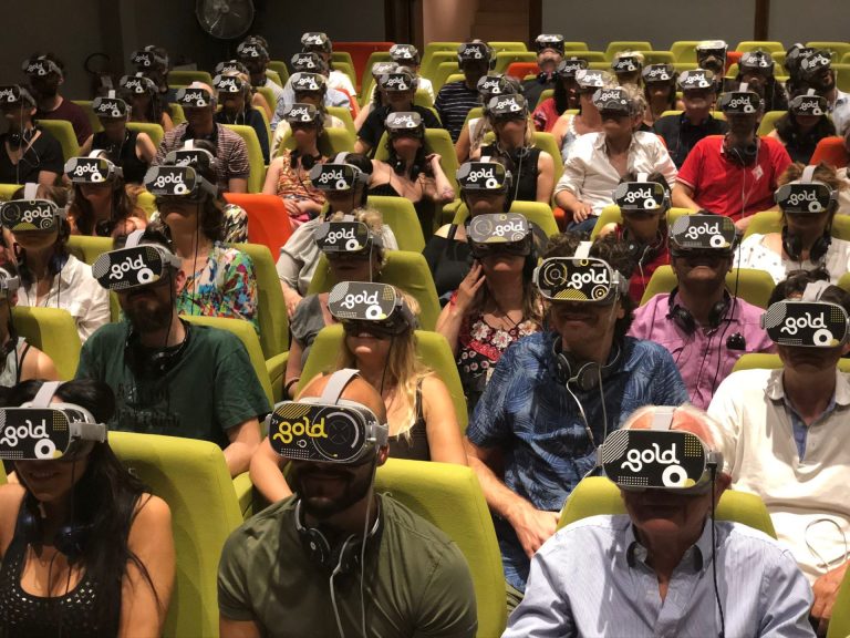 Film in realtà virtuale. Elio Germano inaugura il cinema coi visori 360°