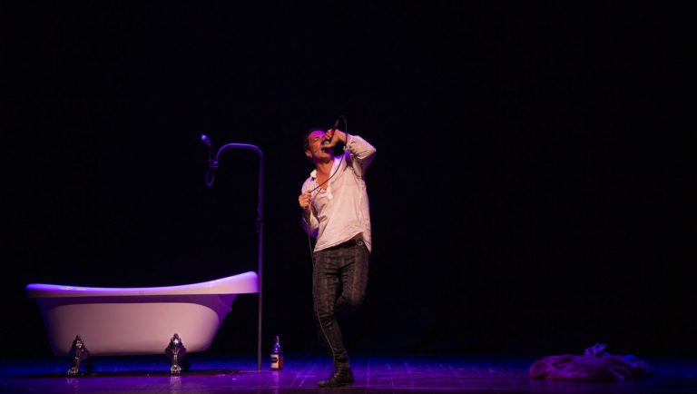 Essere Jim Morrison. Al Teatrodante Carlo Monni in scena la vita del Re Lucertola