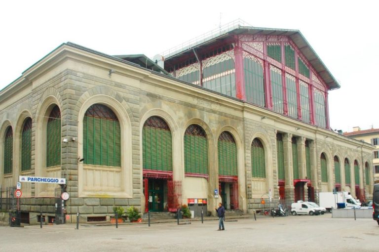 Lo storico Mercato Centrale festeggia la primavera con un boom di presenze: +80% rispetto al 2022